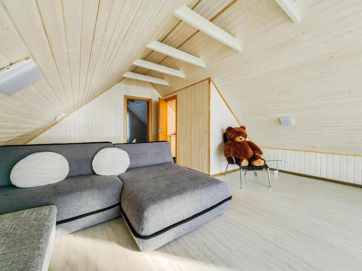 River Bank Vacation Holiday home *
